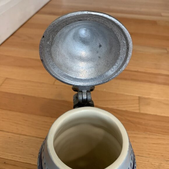 Vintage German Beer Stein Handgemalt with Pewter Lid - Picture 14 of 15